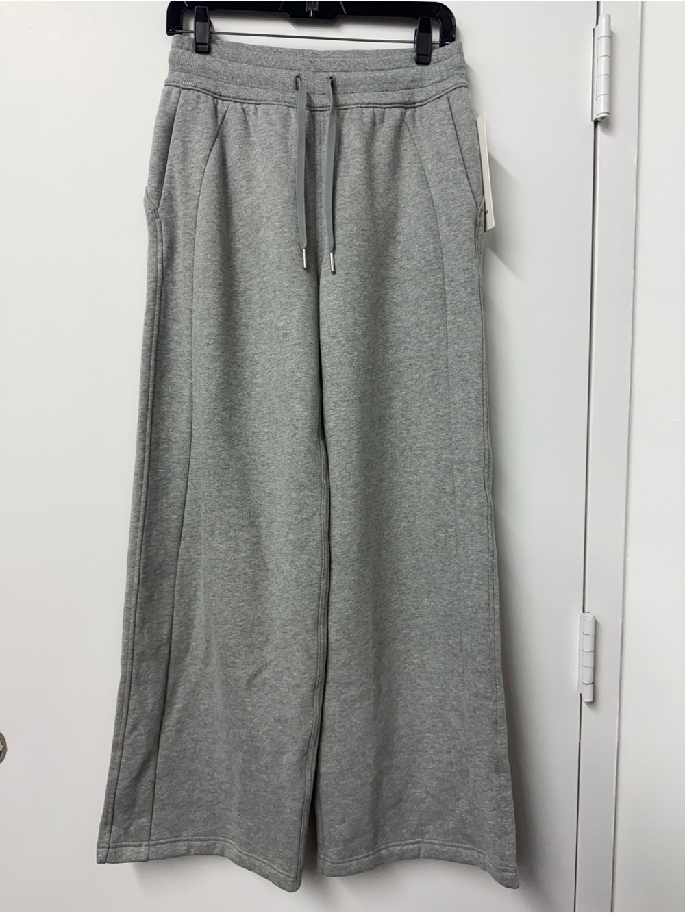Scuba Mid-Rise Wide-Leg Pant in Heathered Core Medium Grey